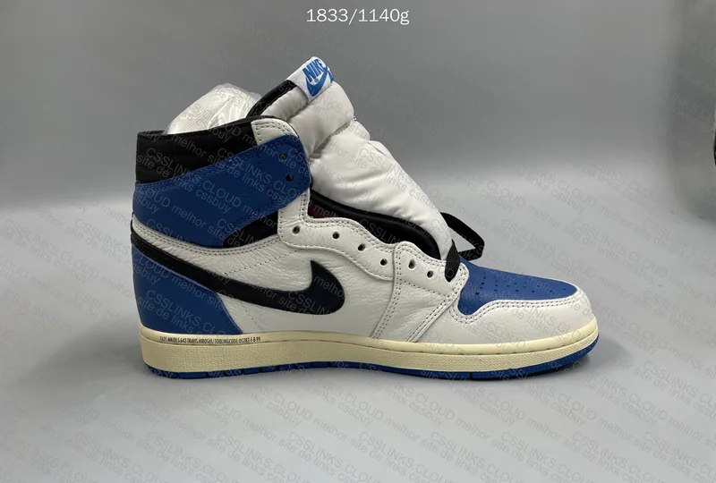 Nike Air Jordan 1 Retro High OG Fragment x Travis Scott 3