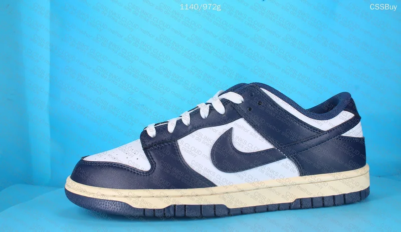 Nike Dunk Low Vintage Navy 2
