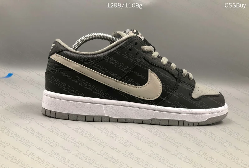 NIKE SB DUNK LOW