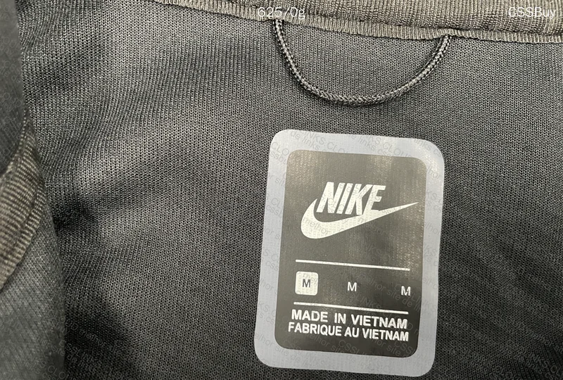 Nike tech black hoodie 5