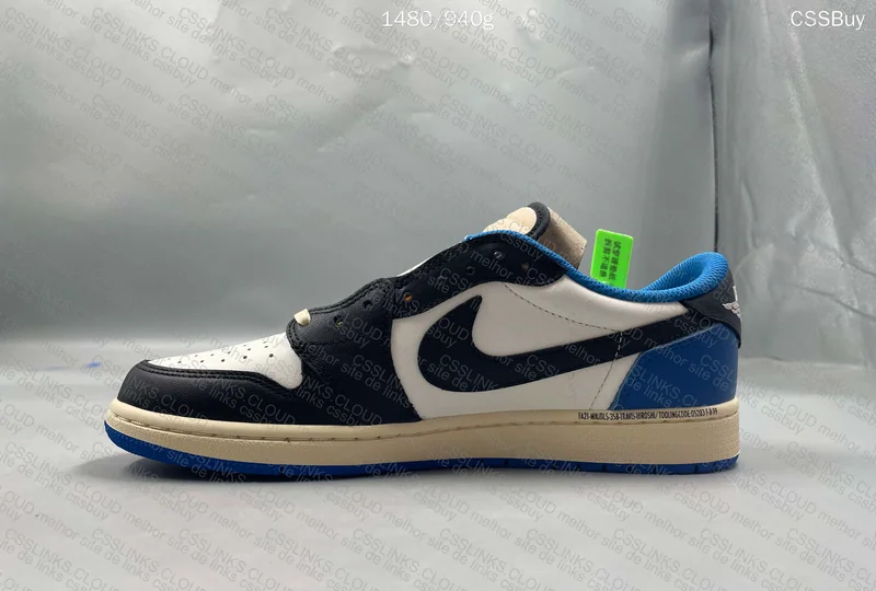Nike Travis Scott x Fragment