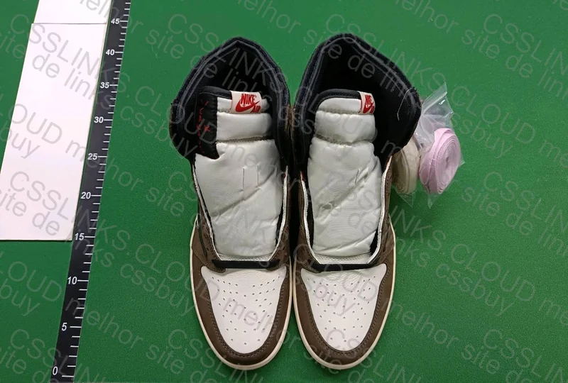 R1 Travis Scott x Jordan Air Jordan 1 High Og Ts Sp Dark Brown 6