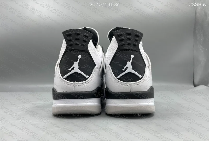 Air Jordan 4 Sneakers 3