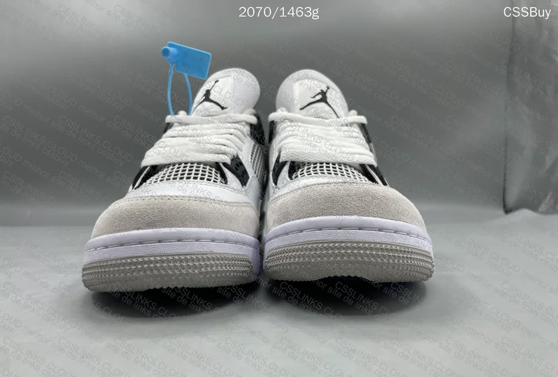 Air Jordan 4 Sneakers 4