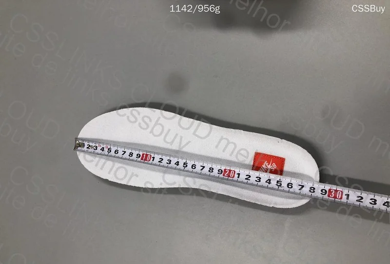Dunk SB Low Pro White/Gum Sneakers (First Purchase) 2
