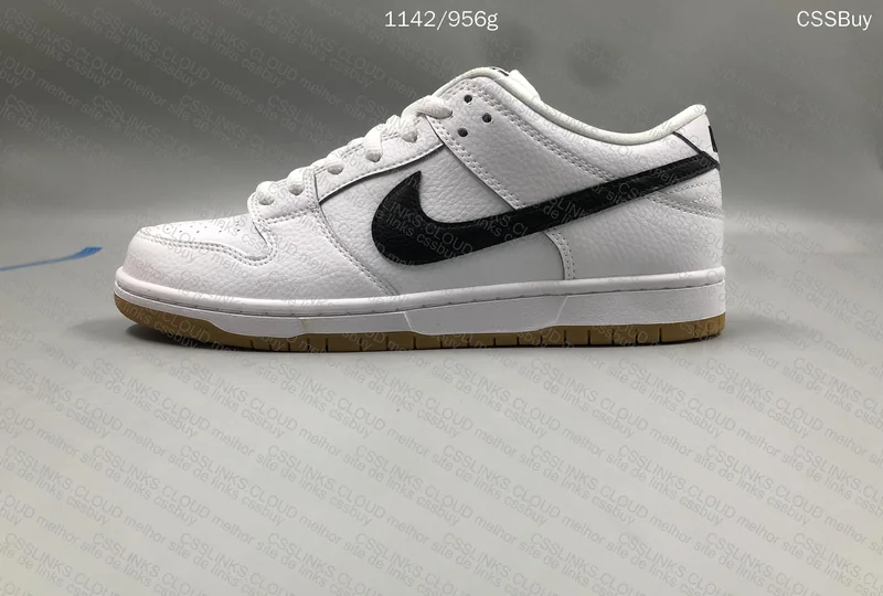Dunk SB Low Pro White/Gum Sneakers (First Purchase) 3