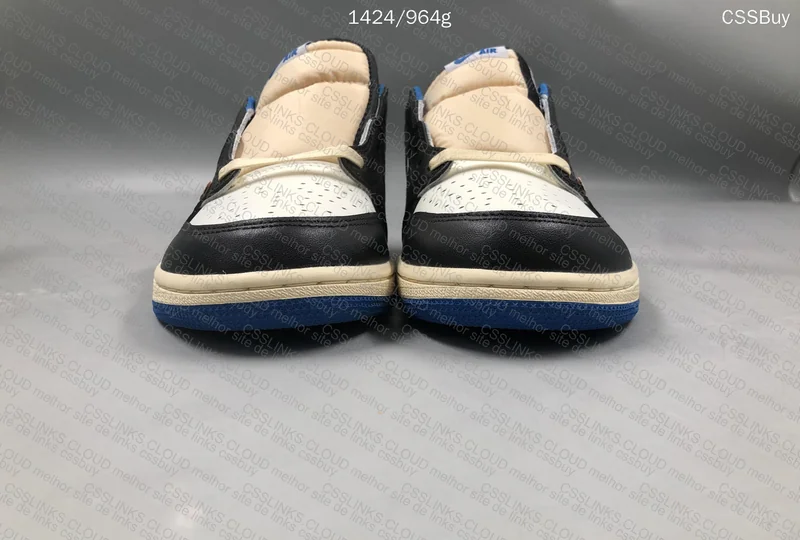Travis Fragment AJ1 LOW. 41 2
