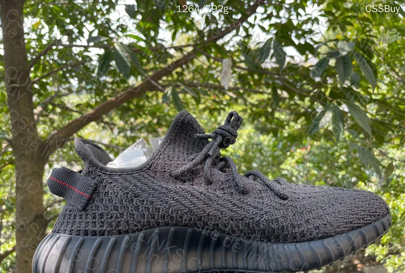 YEEZY 350 BLACK REFLECTIVE (GL?) 5