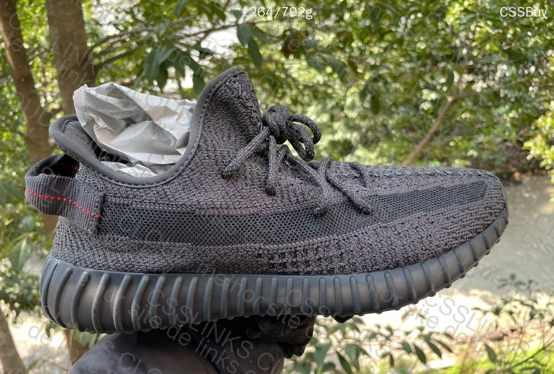 YEEZY 350 BLACK REFLECTIVE (GL?) 6