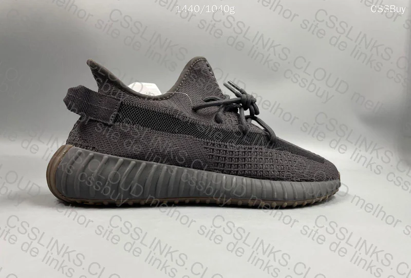 *Yeezy 350 Cinder* 4