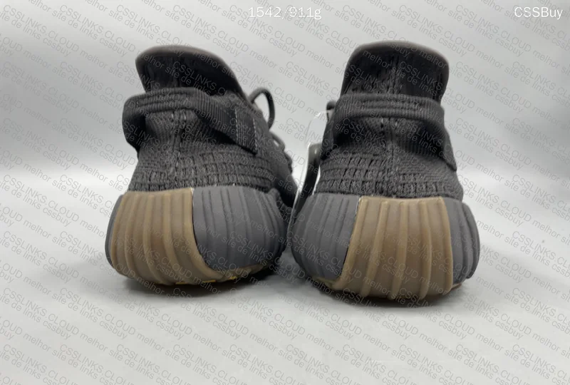 YEEZY 350 Cinder (GL?) 4