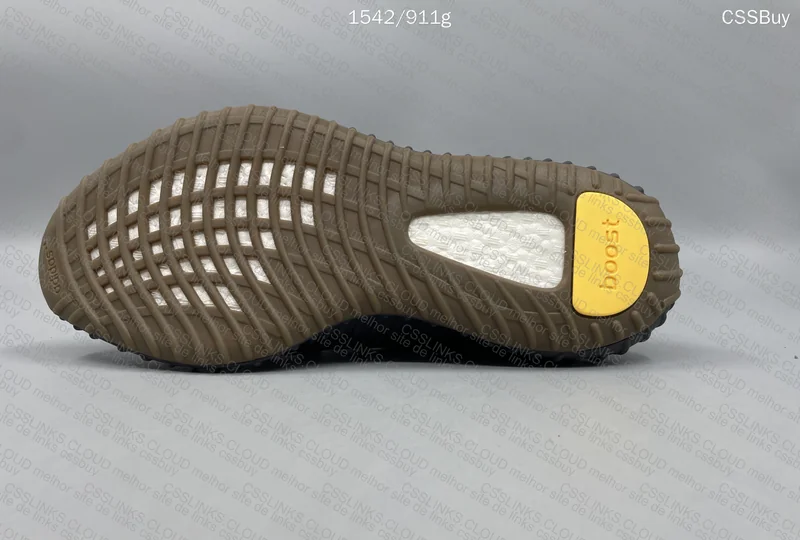 YEEZY 350 Cinder (GL?) 7