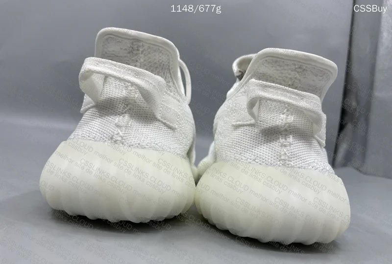 Yeezy 350 V2
