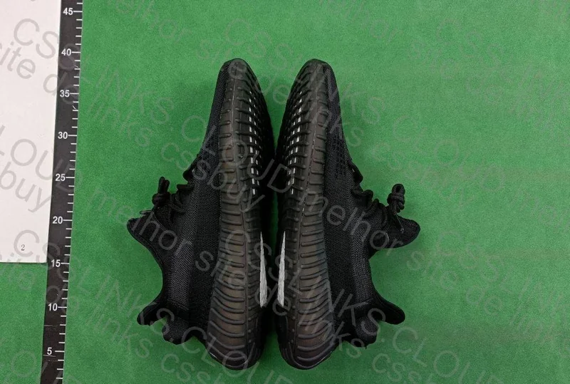 Yeezy 350 V2 Onyx OG Batch 4