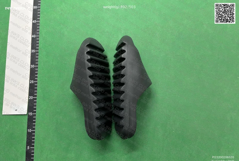 Yeezy Slide Onyx 5