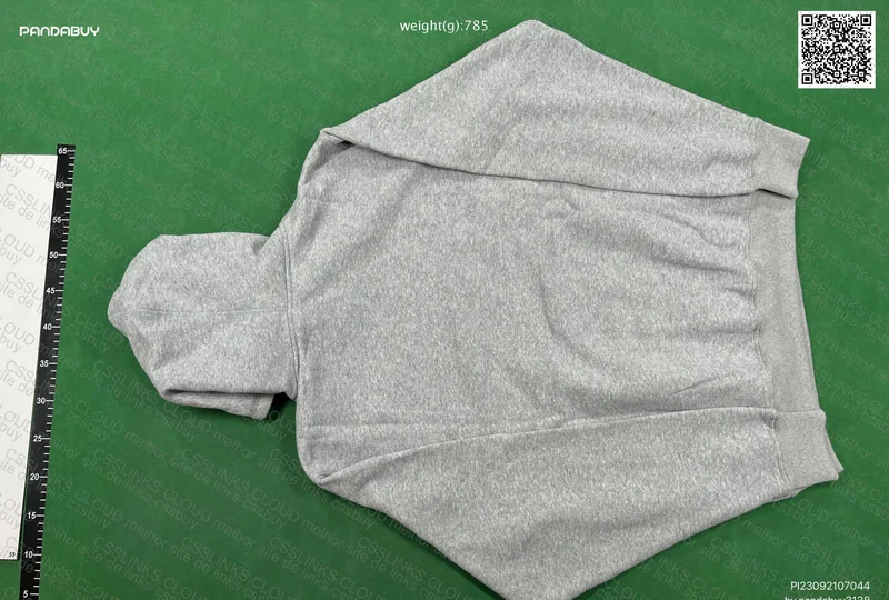 Corteiz Sweatshirt Set, Supreme Underwear and Corteiz Trucker Cap 3