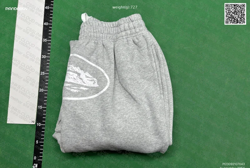 Corteiz Sweatshirt Set, Supreme Underwear and Corteiz Trucker Cap 6