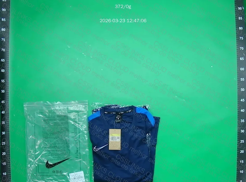 Conjunto Nike academy 4
