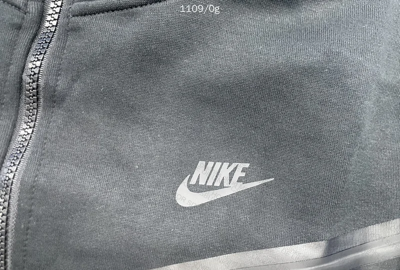 Nike Tech Set 7