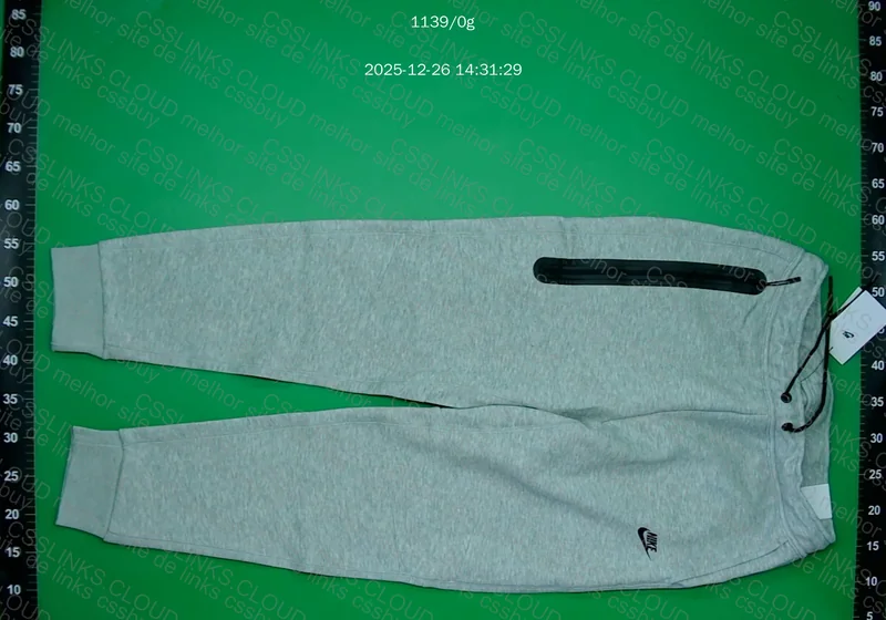 Conjunto Nike Tech Fleece 9