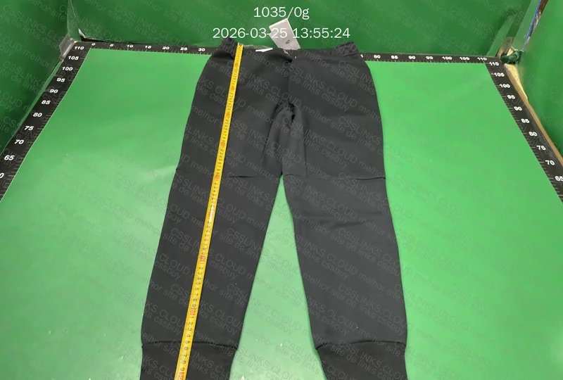 Conjunto Nike Tech Fleece 4