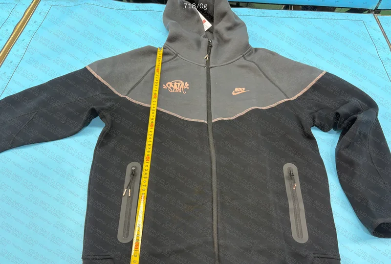 Tech Fleece Syna Set 8