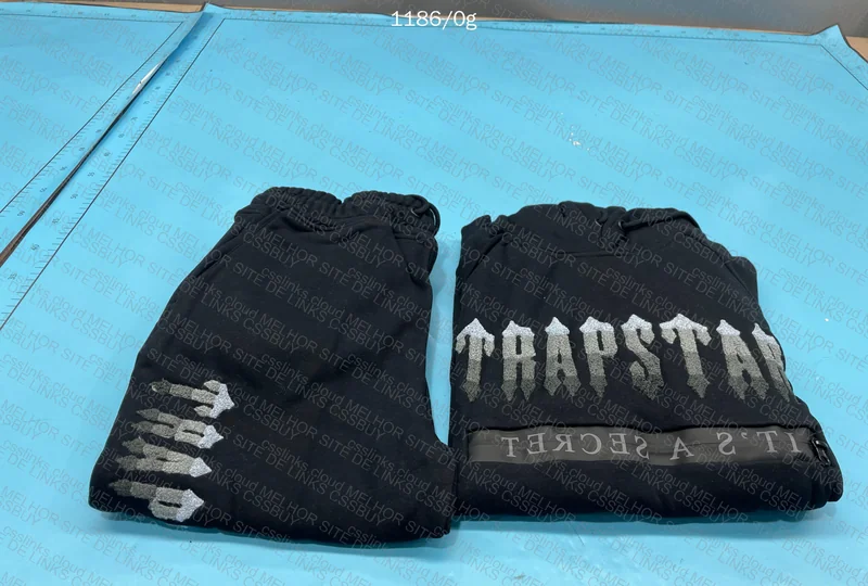Trapstar Set with Measurements