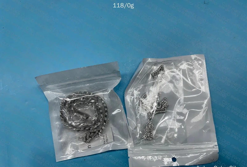 Chain with Pendant 3