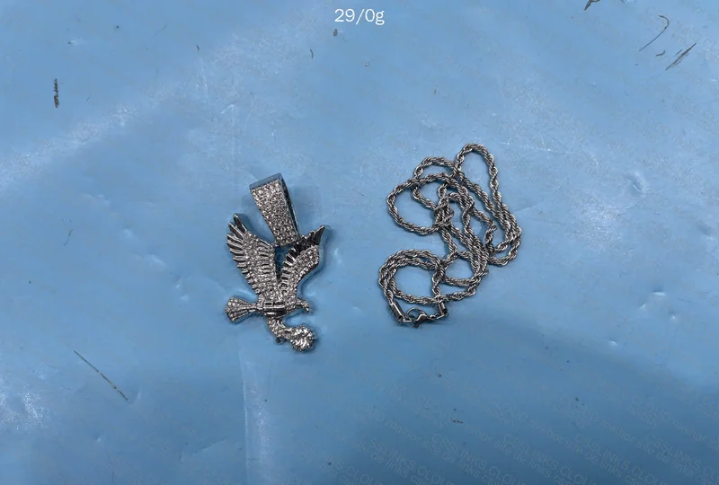Chain + Pendant 2