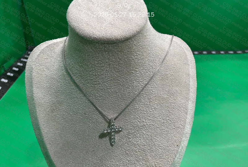 Corrente/Colar Cruz ''cravejada''