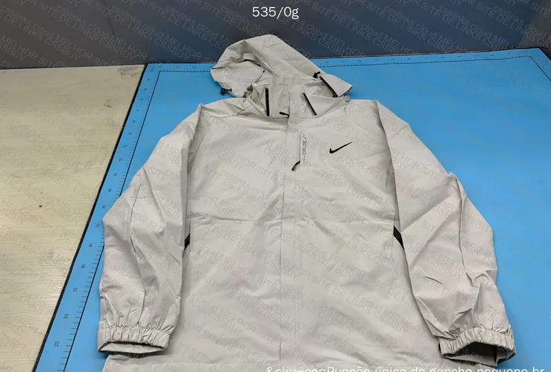 Nike Windbreaker (Jacket) 2