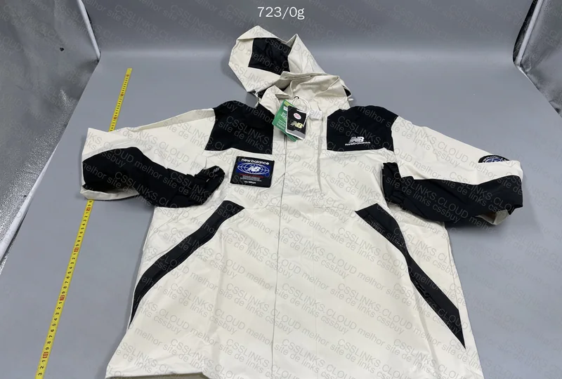 NB Windbreaker 3