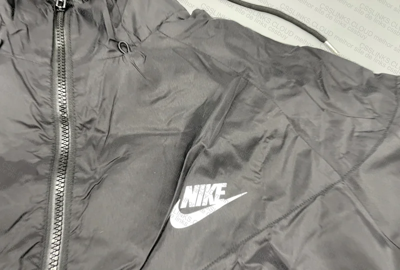 Nike Windbreaker 3