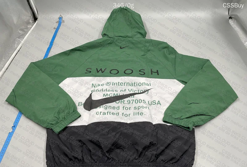 Nike Windbreaker 4