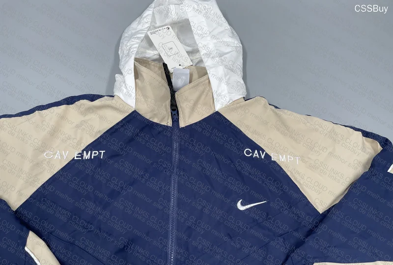 Nike Windbreaker 4