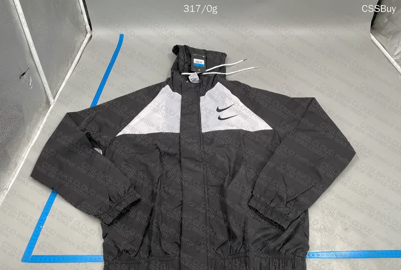 Nike Windbreaker 3