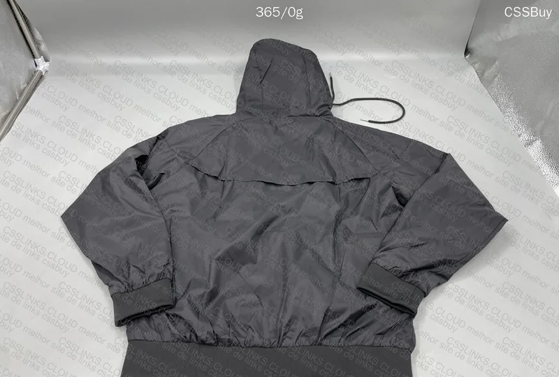 Nike Windbreaker 4