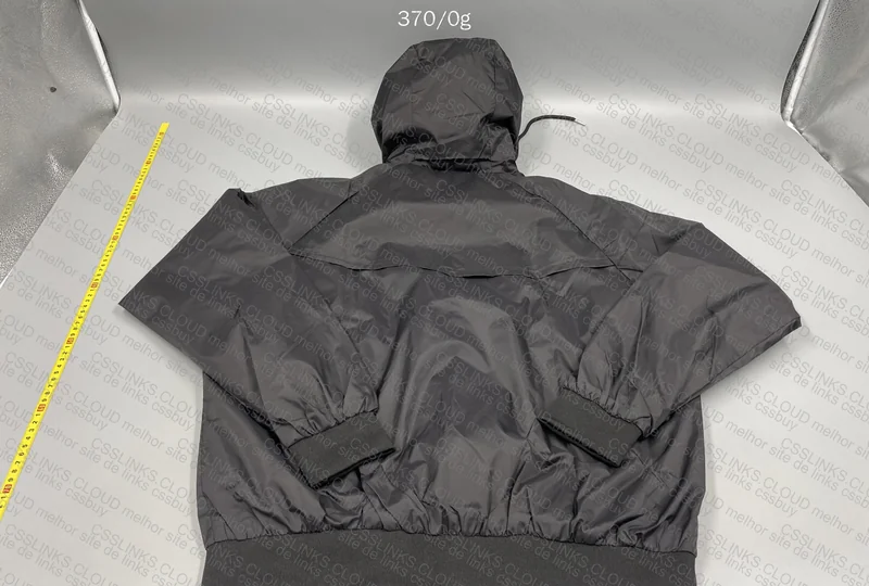 Nike Windbreaker 3