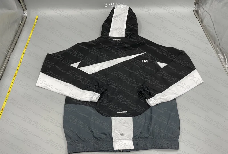 Nike Windbreaker 4