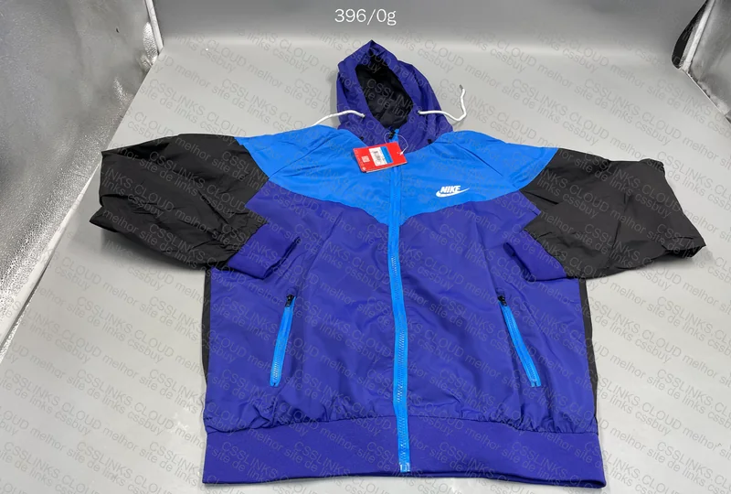 Nike Windbreaker 4