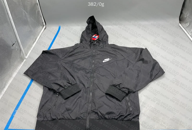 Nike Windbreaker 3