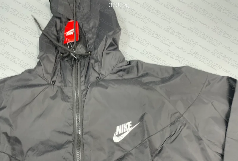 Nike Windbreaker 3