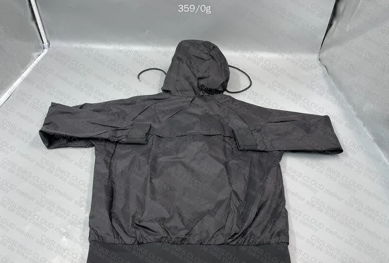 Nike Windbreaker 4