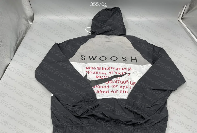 Nike Windbreaker 4