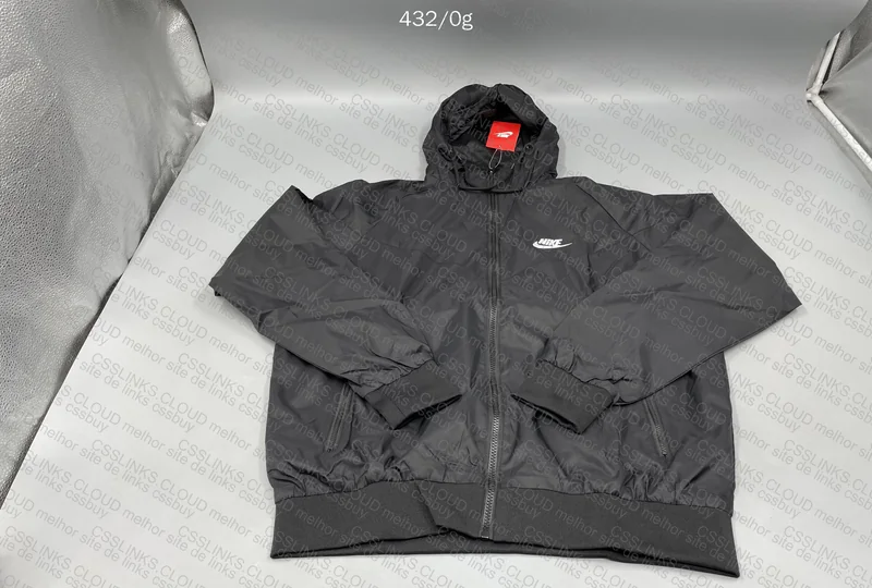 Nike Windbreaker 3