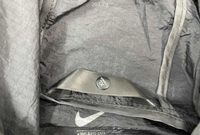 Nike Windbreaker 3