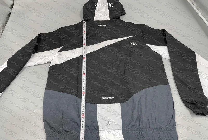 Nike Windbreaker 3