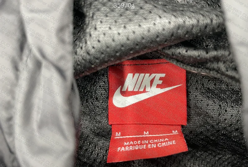 Nike Windbreaker 3