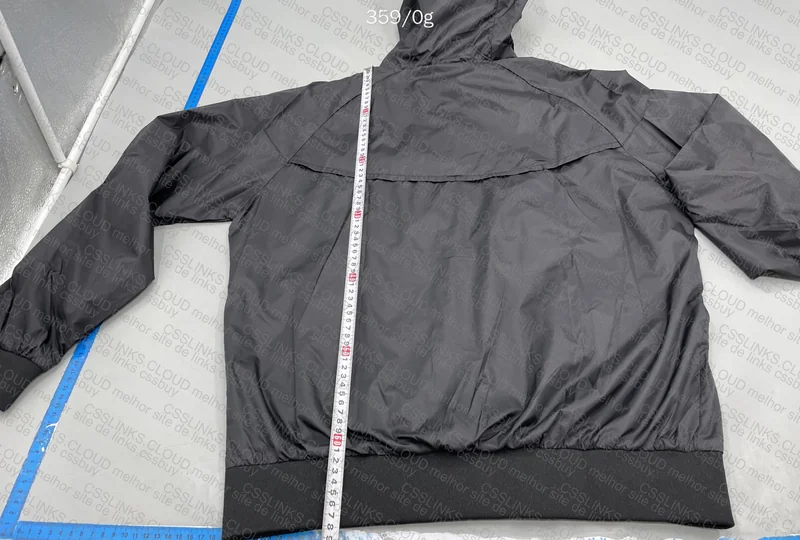 Nike Windbreaker 4
