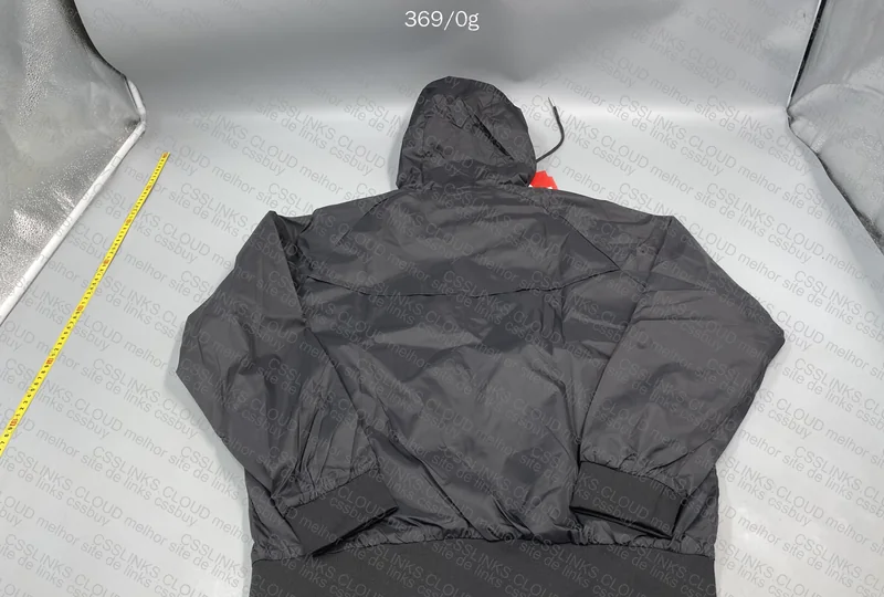 Nike Windbreaker 4